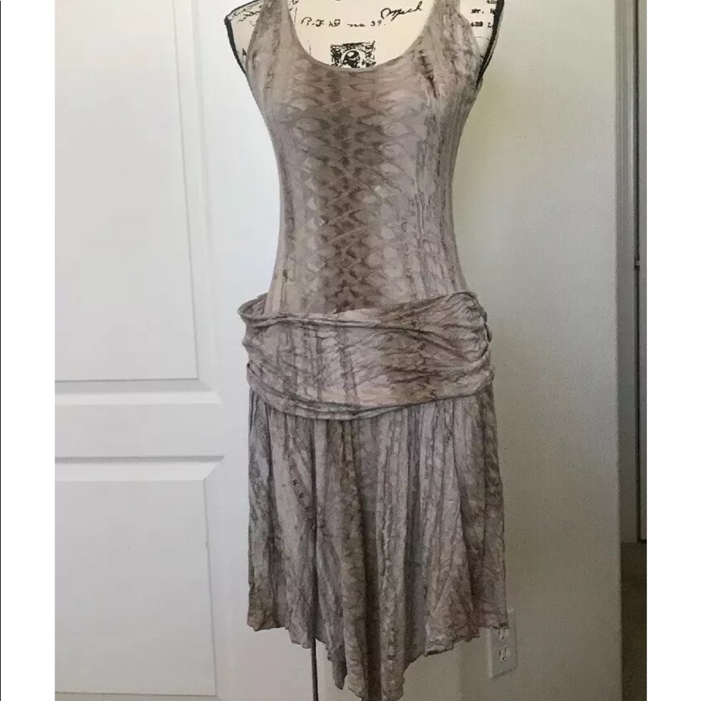 *dunía* dress 100% rayon Sz S